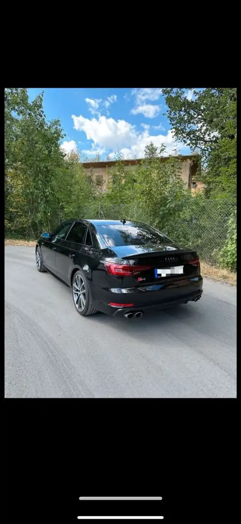 Audi S4 Чорний - 1