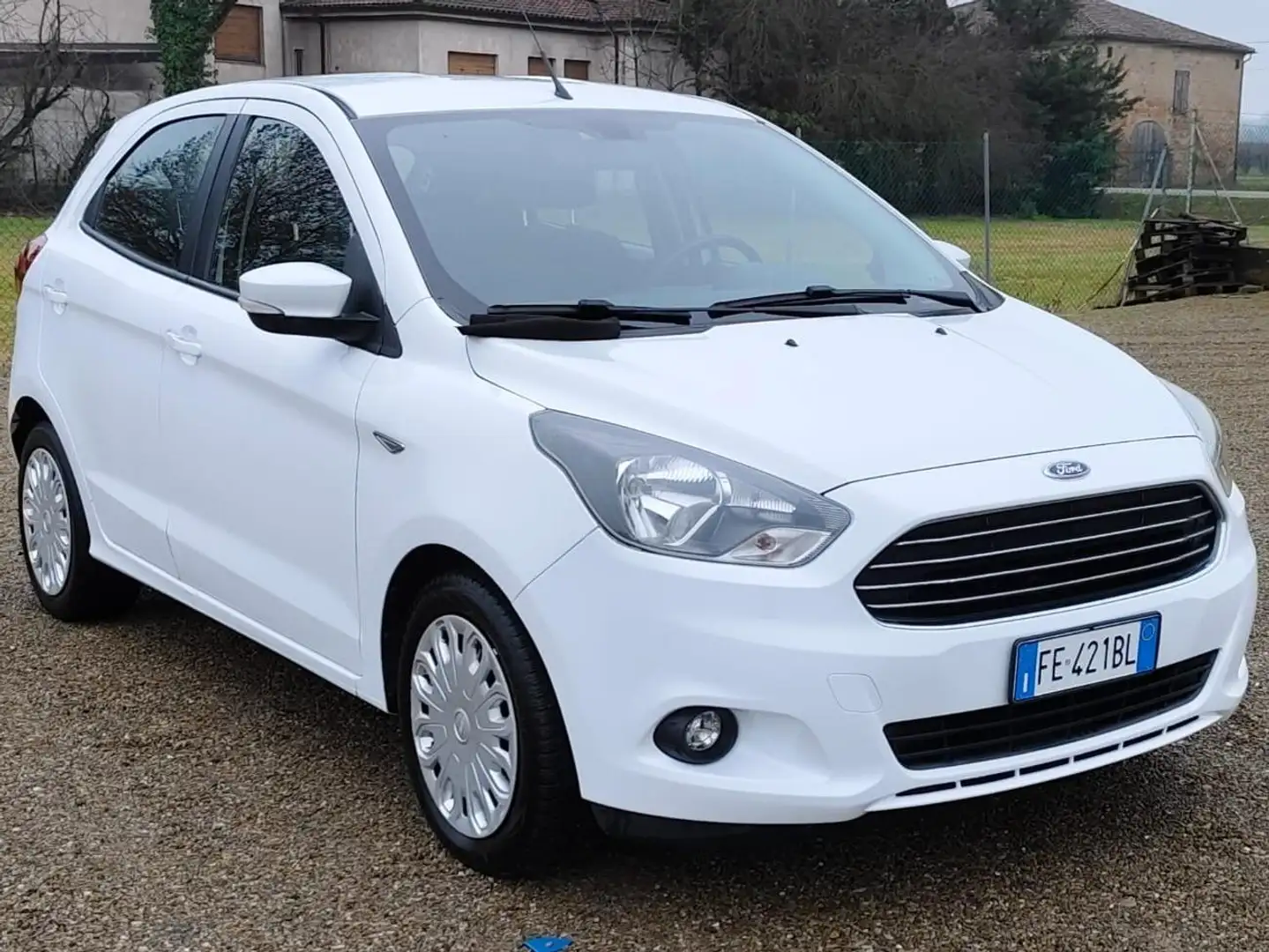 Ford Ka/Ka+ Ka III + 2017 5p Ka + 1.2 70cv Weiß - 1