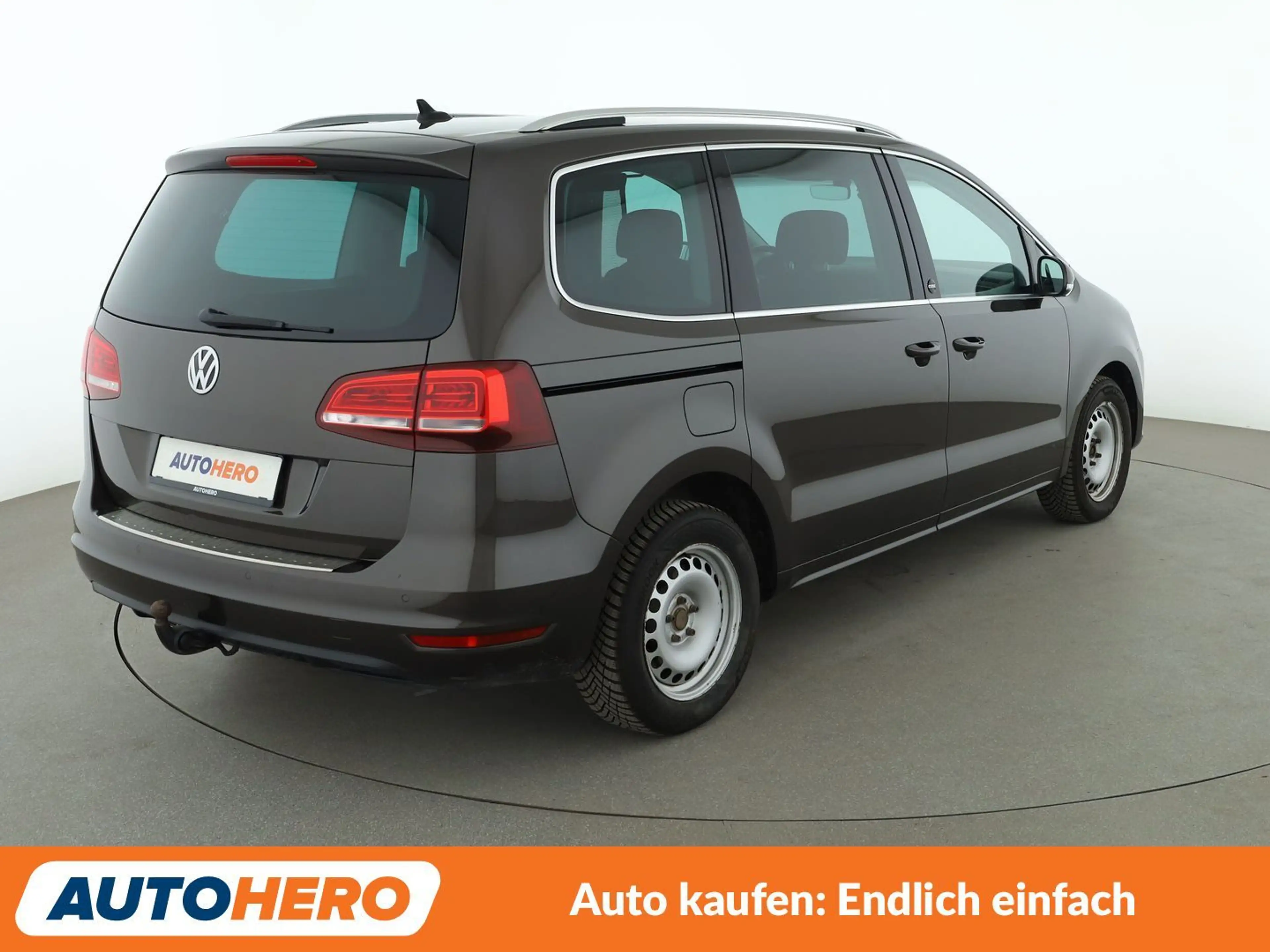 Volkswagen Sharan 2.0 TDI Sound BMT Aut.*NAVI*ACC*PDC*SHZ* — photo 6