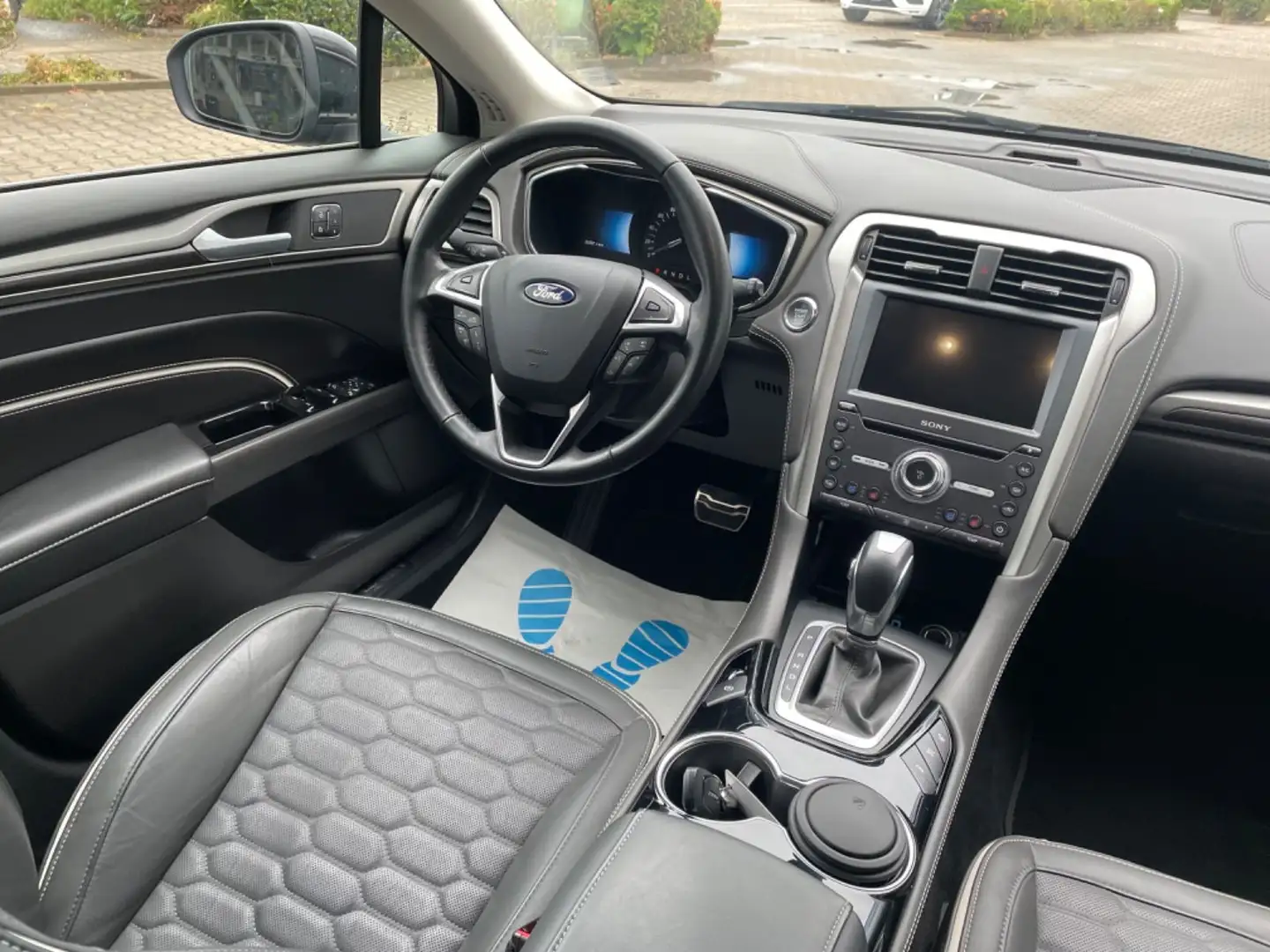 Ford Mondeo MHEV187 Kombi Vignale Sony/Leder/Navi/ACC Schwarz - 2