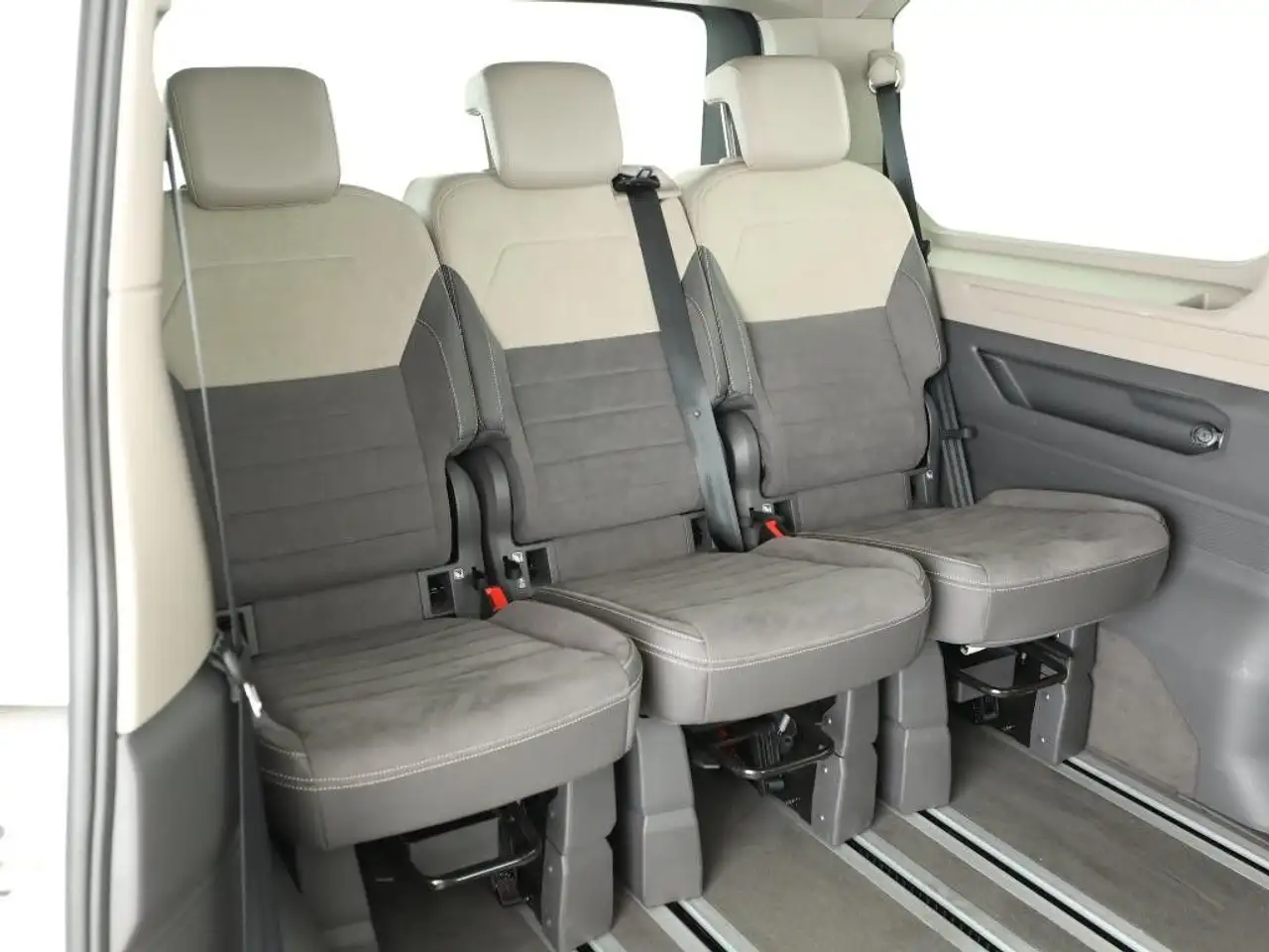 Volkswagen T7 California Beach eHybrid 4MOTION ACC AHK 360° 7
