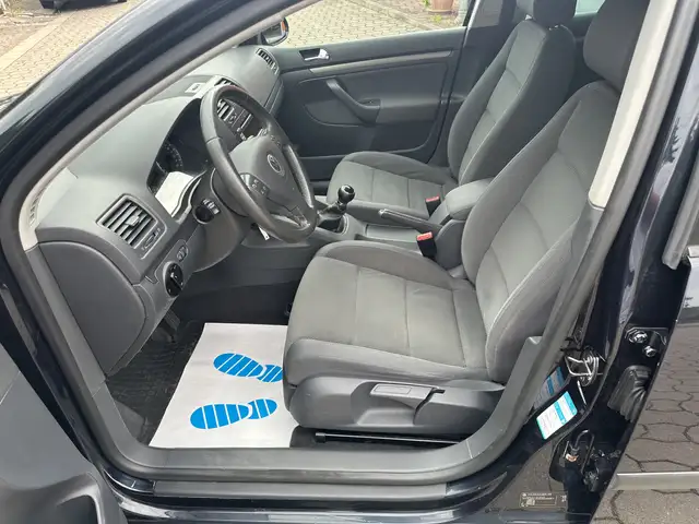 Volkswagen Golf view 12