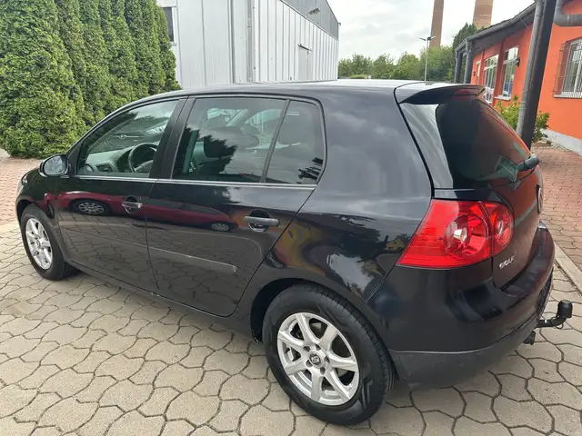 Volkswagen Golf view 6