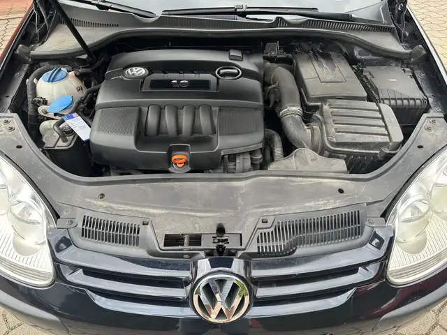 Volkswagen Golf view 8