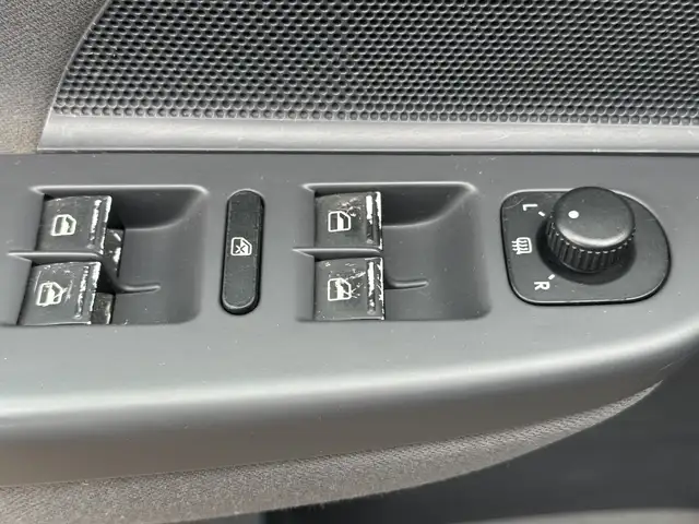 Volkswagen Golf view 11