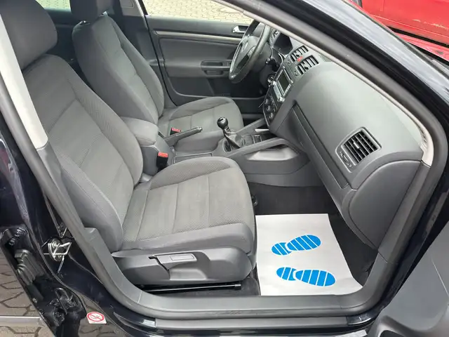 Volkswagen Golf view 13