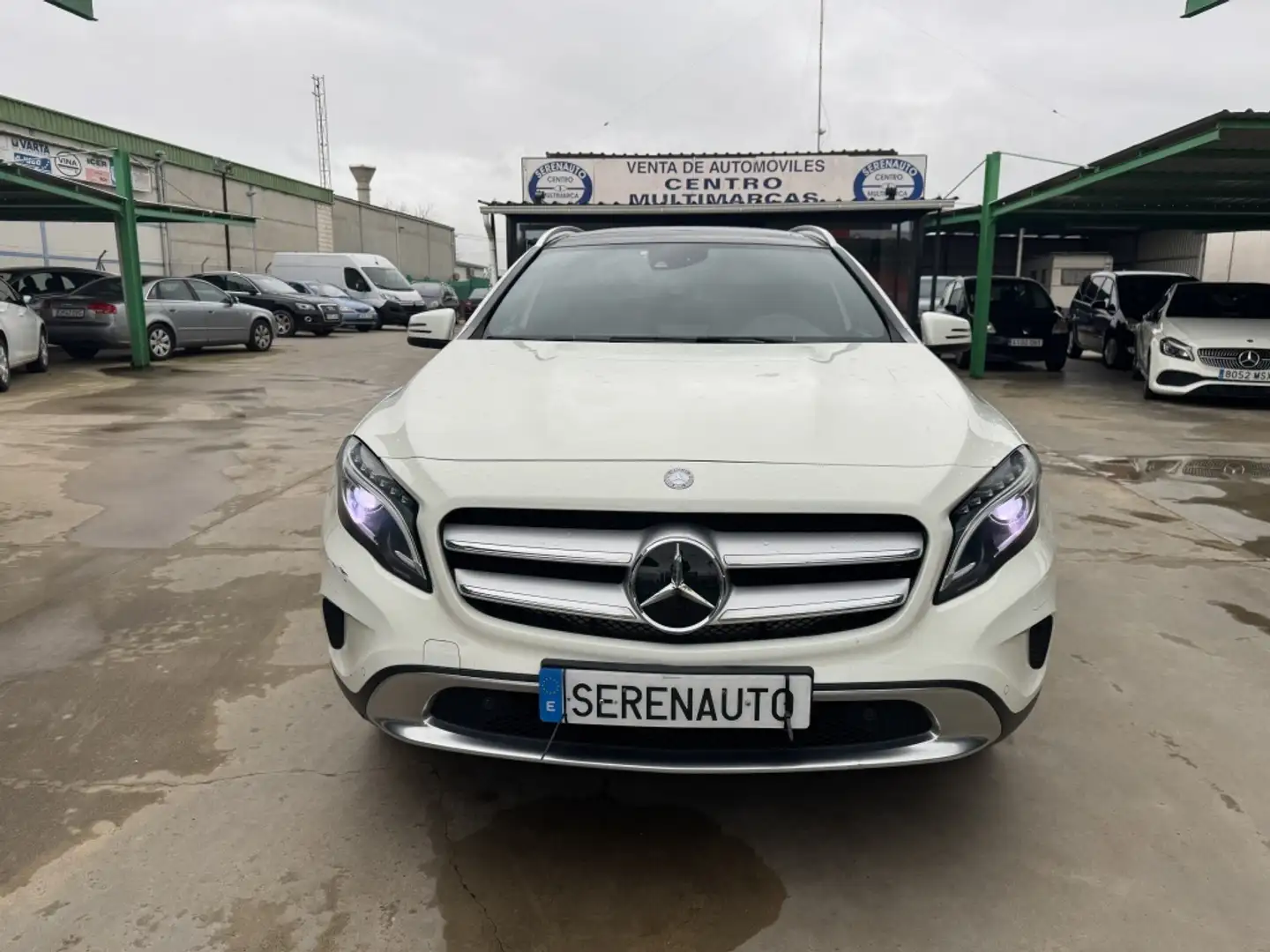 Mercedes-Benz GLA 220 220CDI Style 4Matic 7G-DCT Weiß - 2