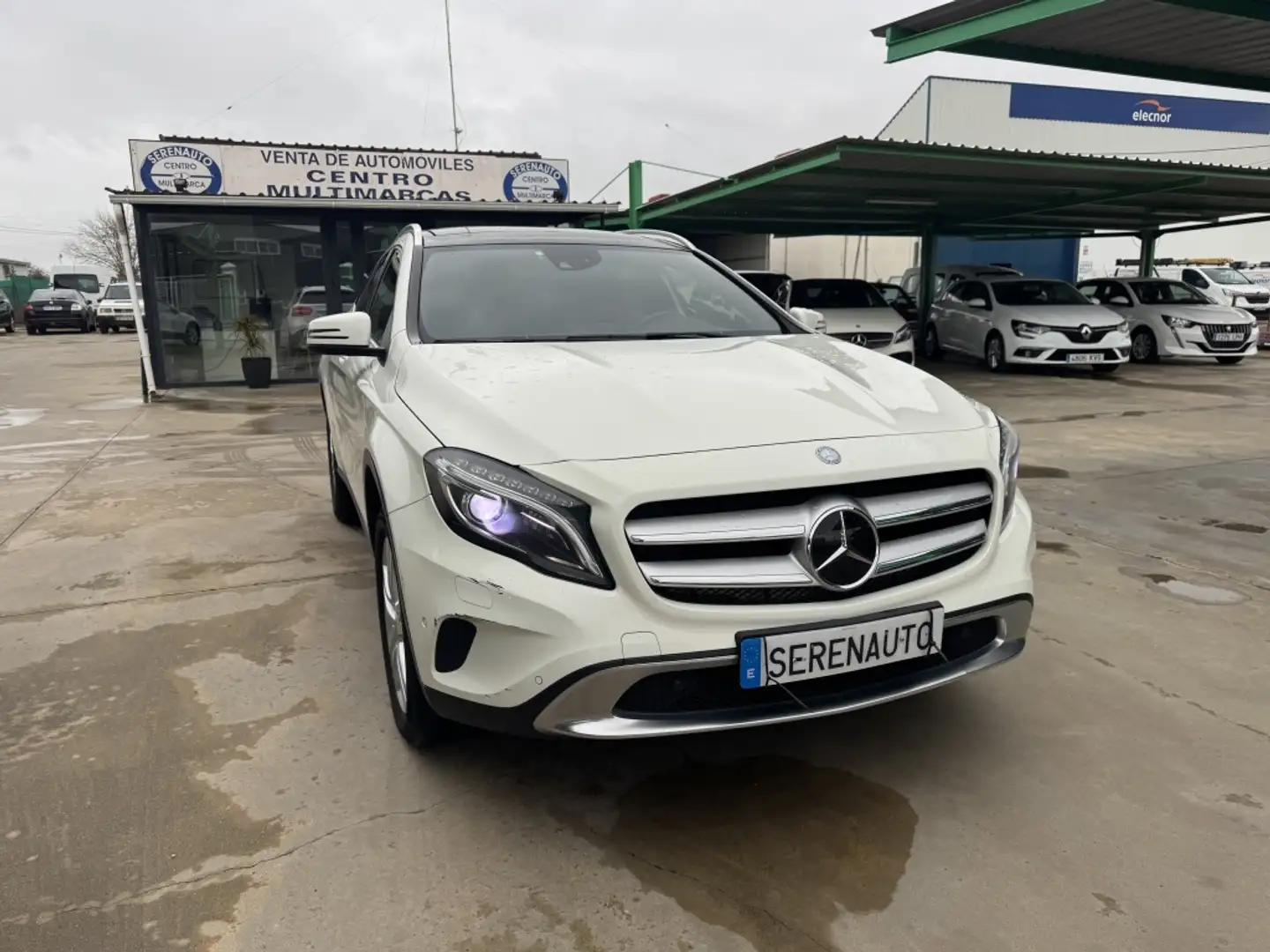 Mercedes-Benz GLA 220 220CDI Style 4Matic 7G-DCT Weiß - 1