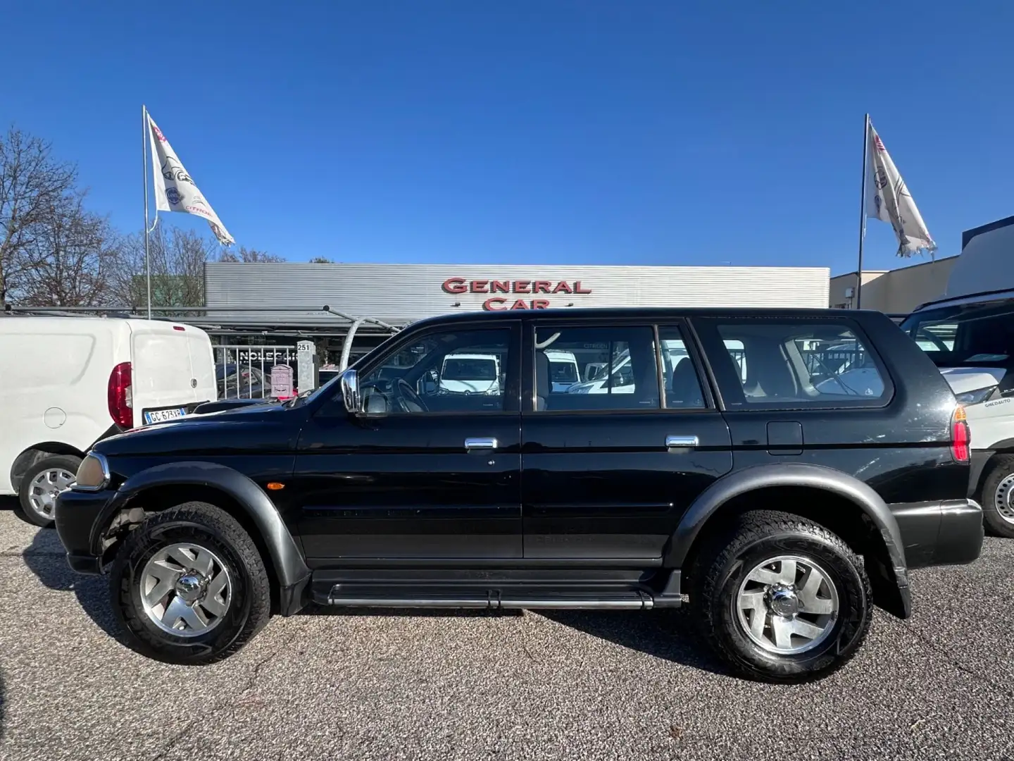 Mitsubishi Pajero Sport 2.5 TDI GLS 4WD 101CV Noir - 1