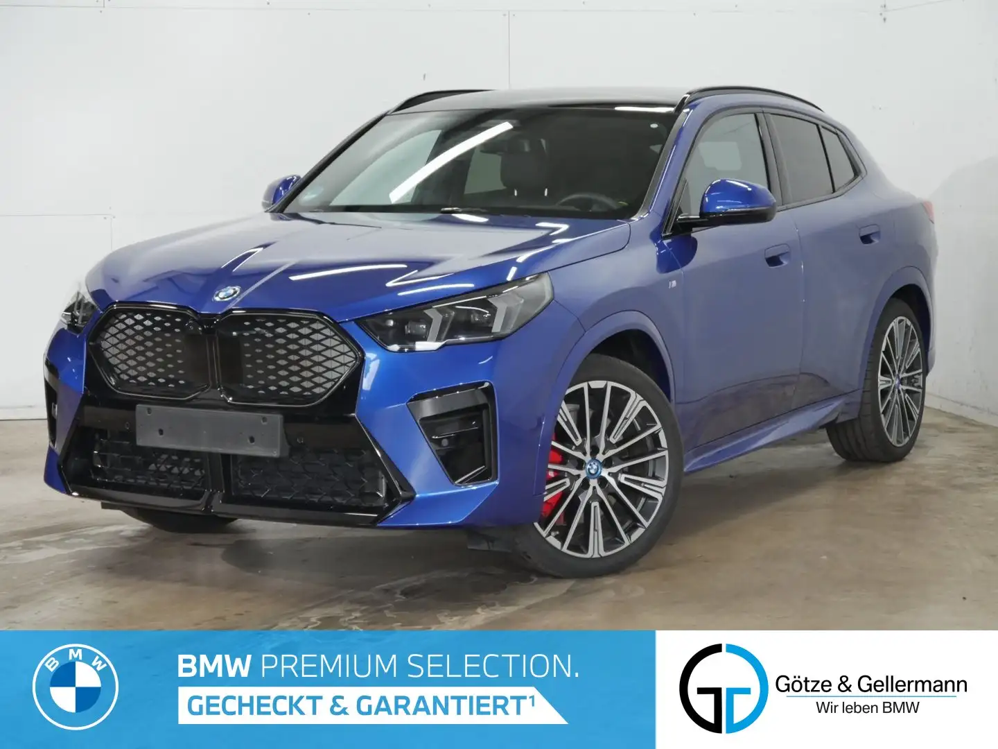 BMW iX2 xDrive M Sport PRO //20"LM HeadUp Pano AHK Blau - 1