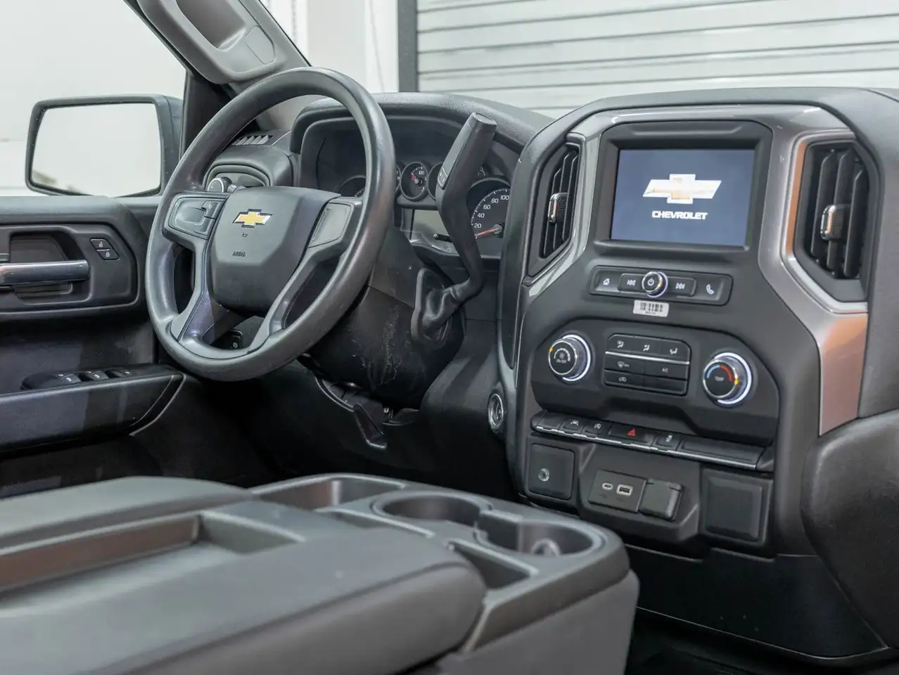 Chevrolet Silverado 1500 снимка Chevrolet Silverado 1500