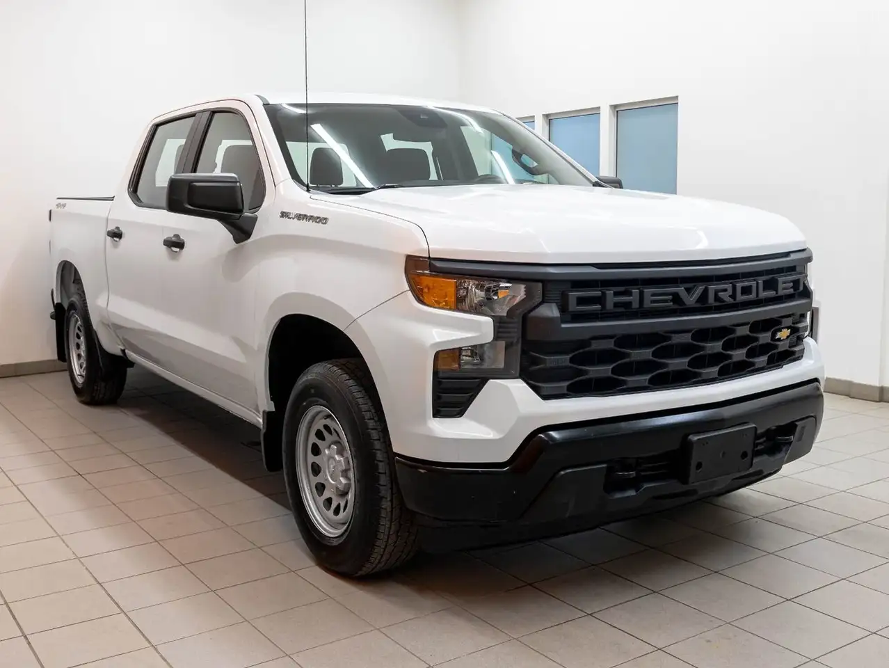 Chevrolet Silverado 1500 снимка Chevrolet Silverado 1500