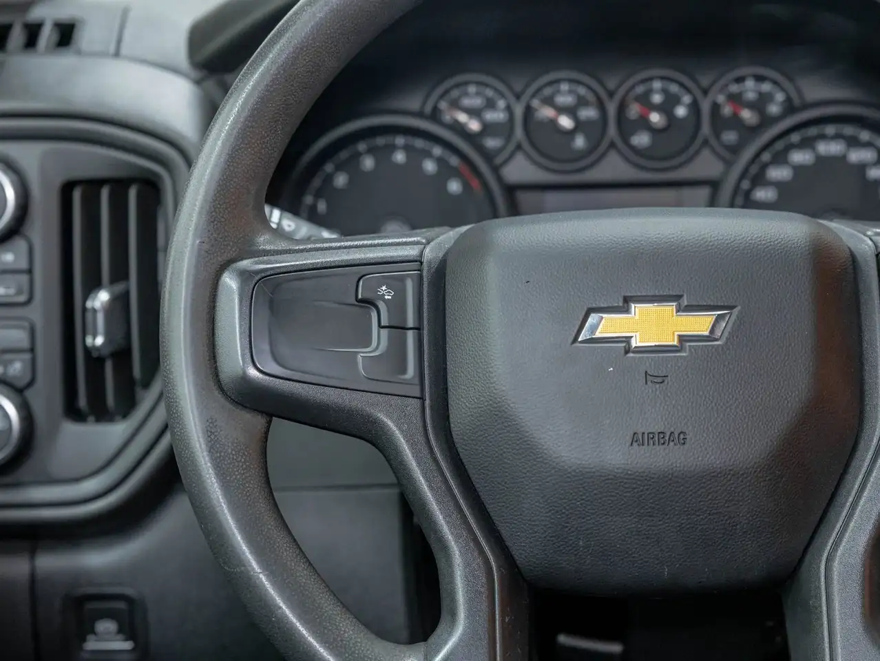 Chevrolet Silverado 1500 снимка Chevrolet Silverado 1500