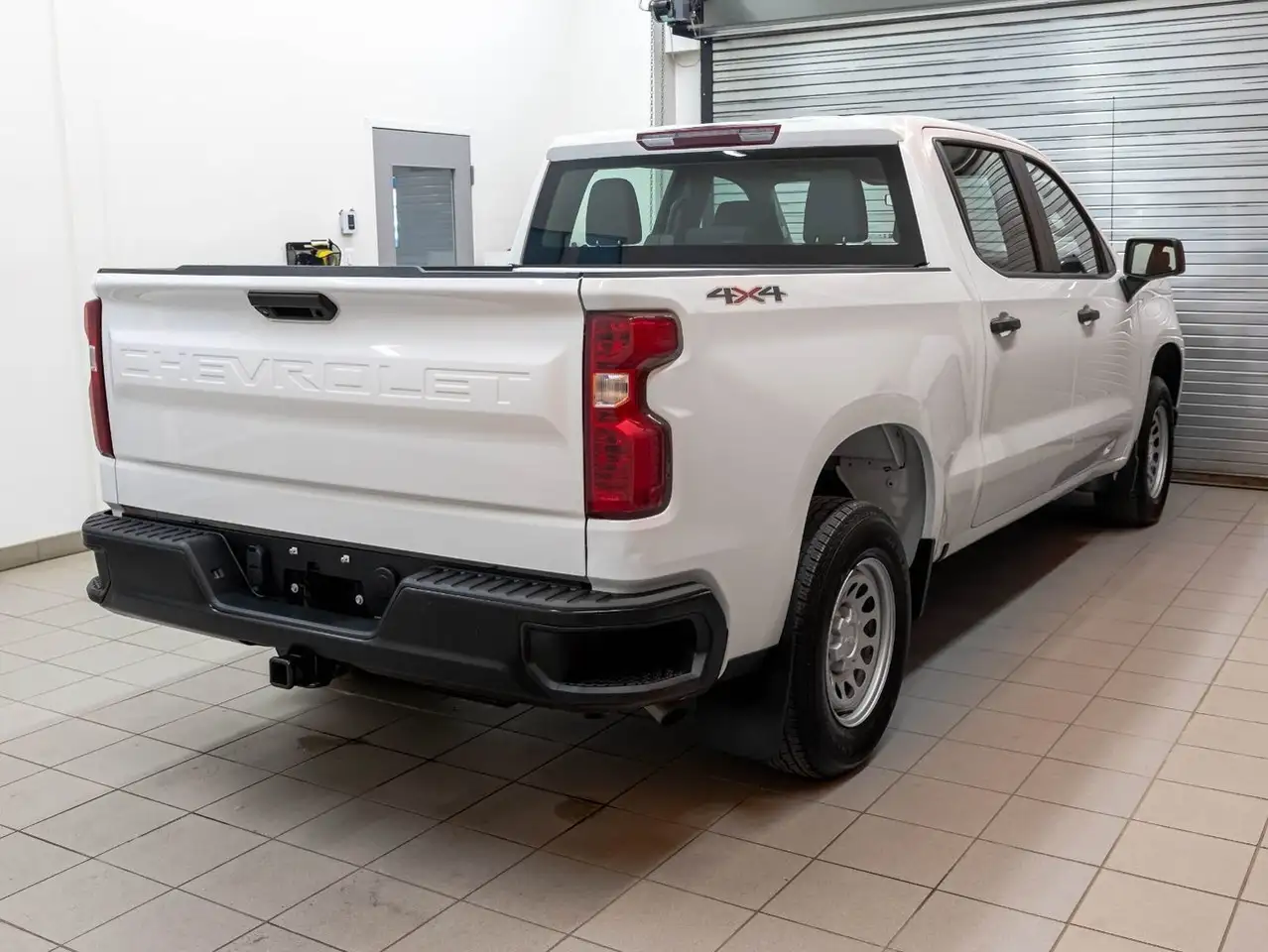 Chevrolet Silverado 1500 снимка Chevrolet Silverado 1500