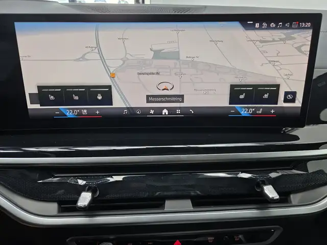 BMW X7 view 12