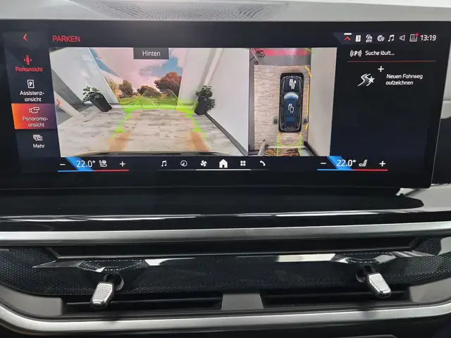 BMW X7 view 13