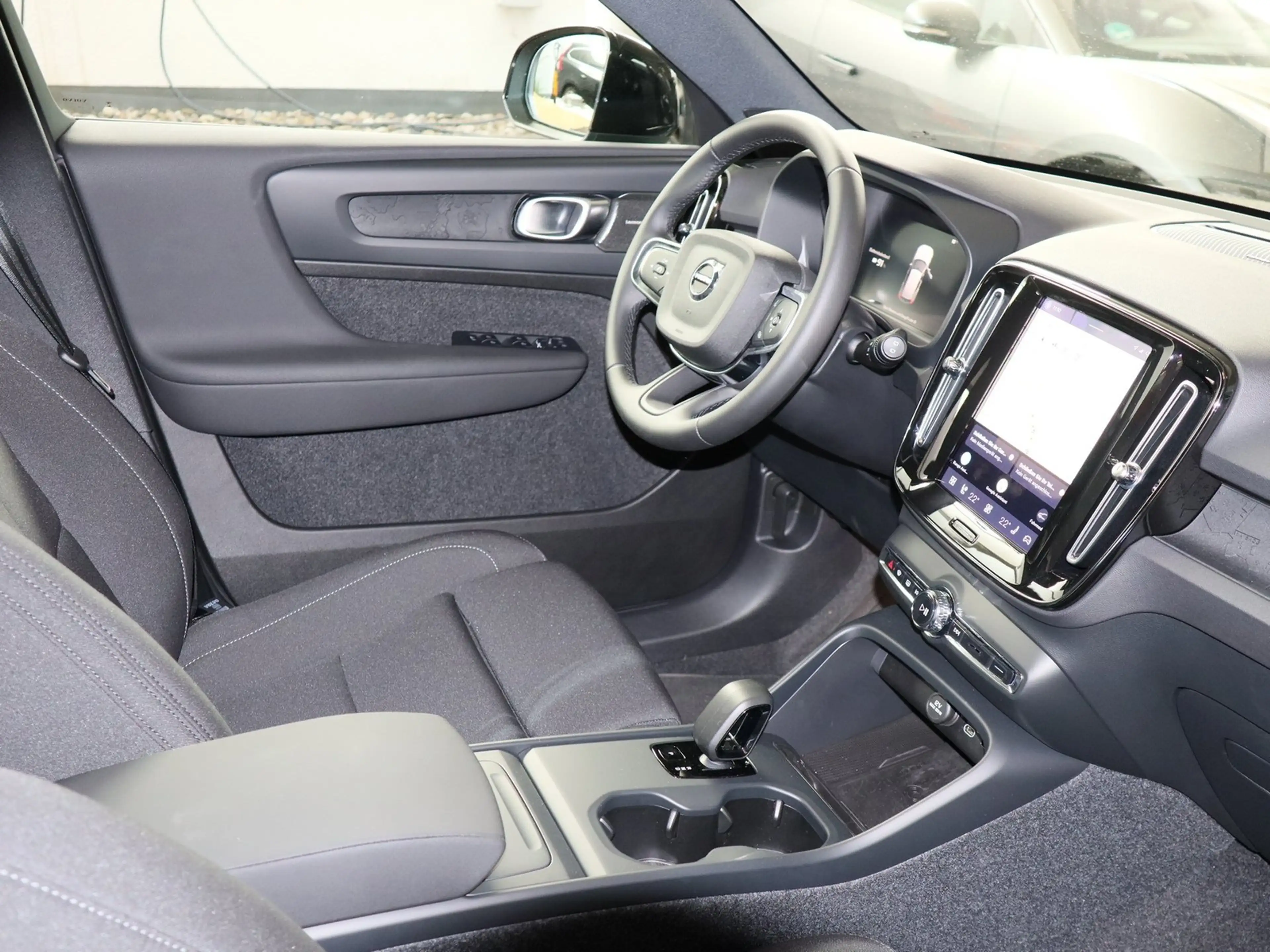 Volvo EX40 Single Motor Extended Range Plus 360°*Pilot*har... — photo 3