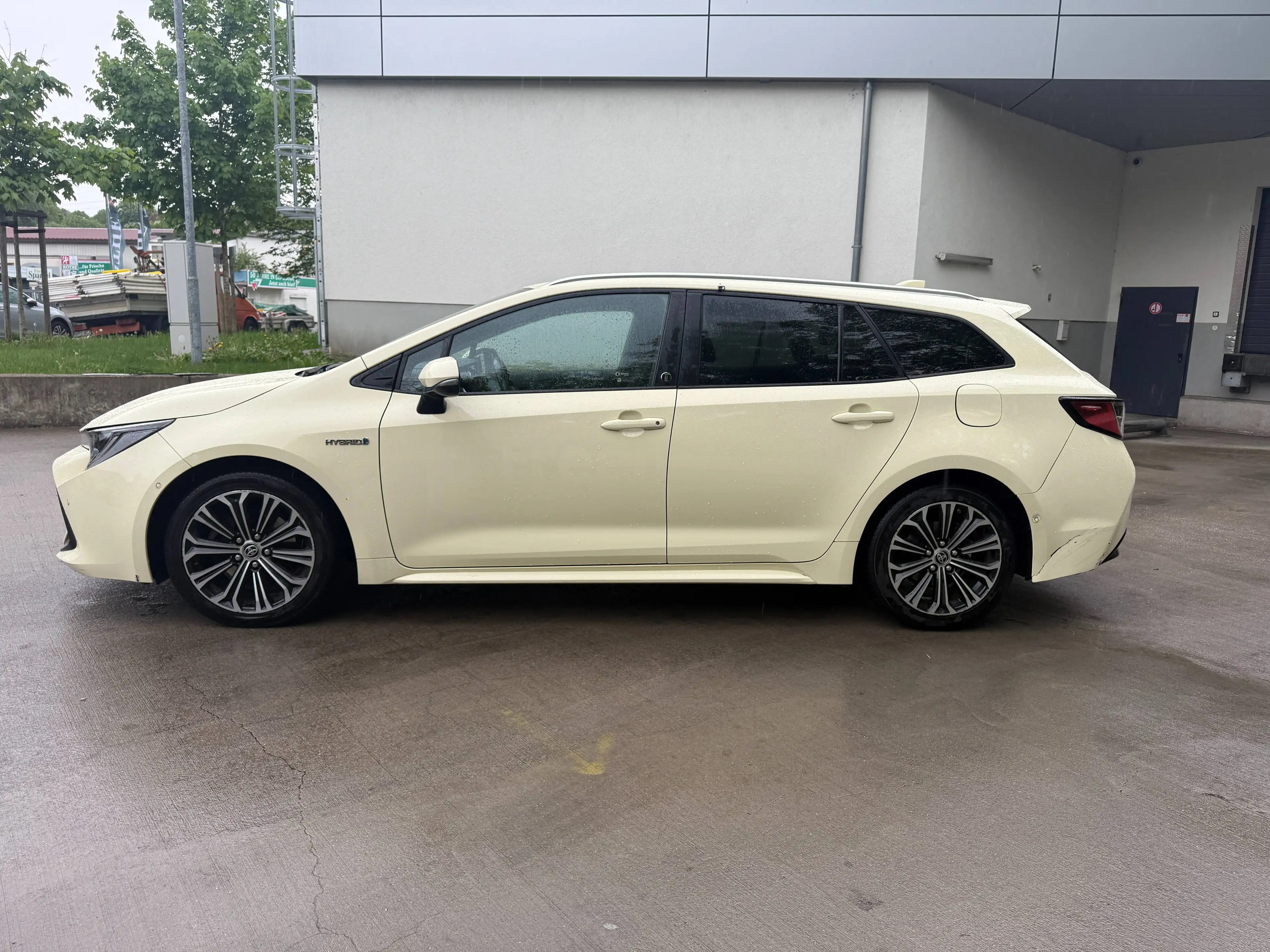 Toyota Corolla 2 x Touring Sports Hybrid Team Deuts.-Folie-TAXI — photo 4
