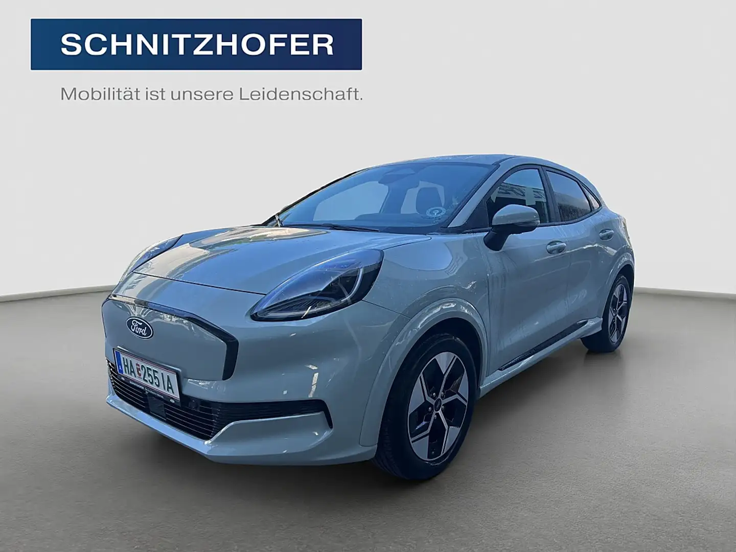 Ford Puma Gen-E 46,8 kWh Grau - 1