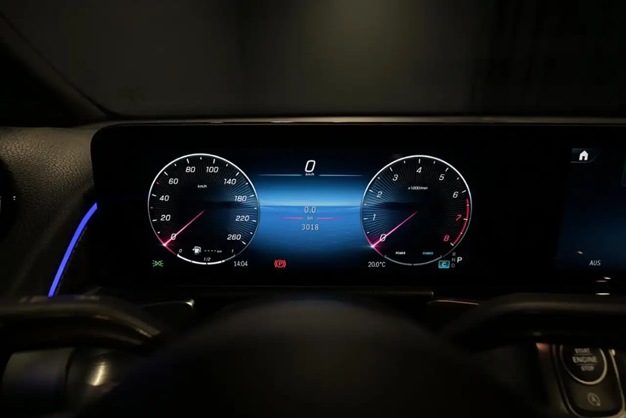 Mercedes-Benz GLB 200 AMG/360'/LED/PANO/AHK/TOTW/NIGHT/SHZ 9