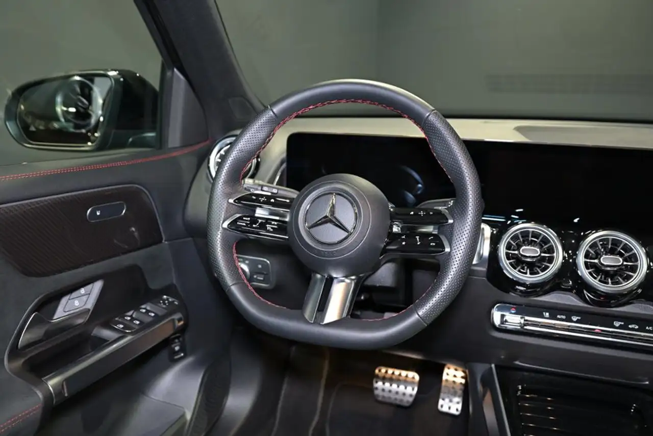 Mercedes-Benz GLB 200 AMG/360'/LED/PANO/AHK/TOTW/NIGHT/SHZ 18