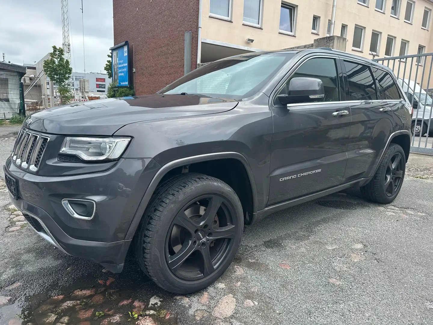 Jeep Grand Cherokee 3.0I Multijet Overland*KLIMA*PANO*NAVI*LEDER*ACC* Grau - 1