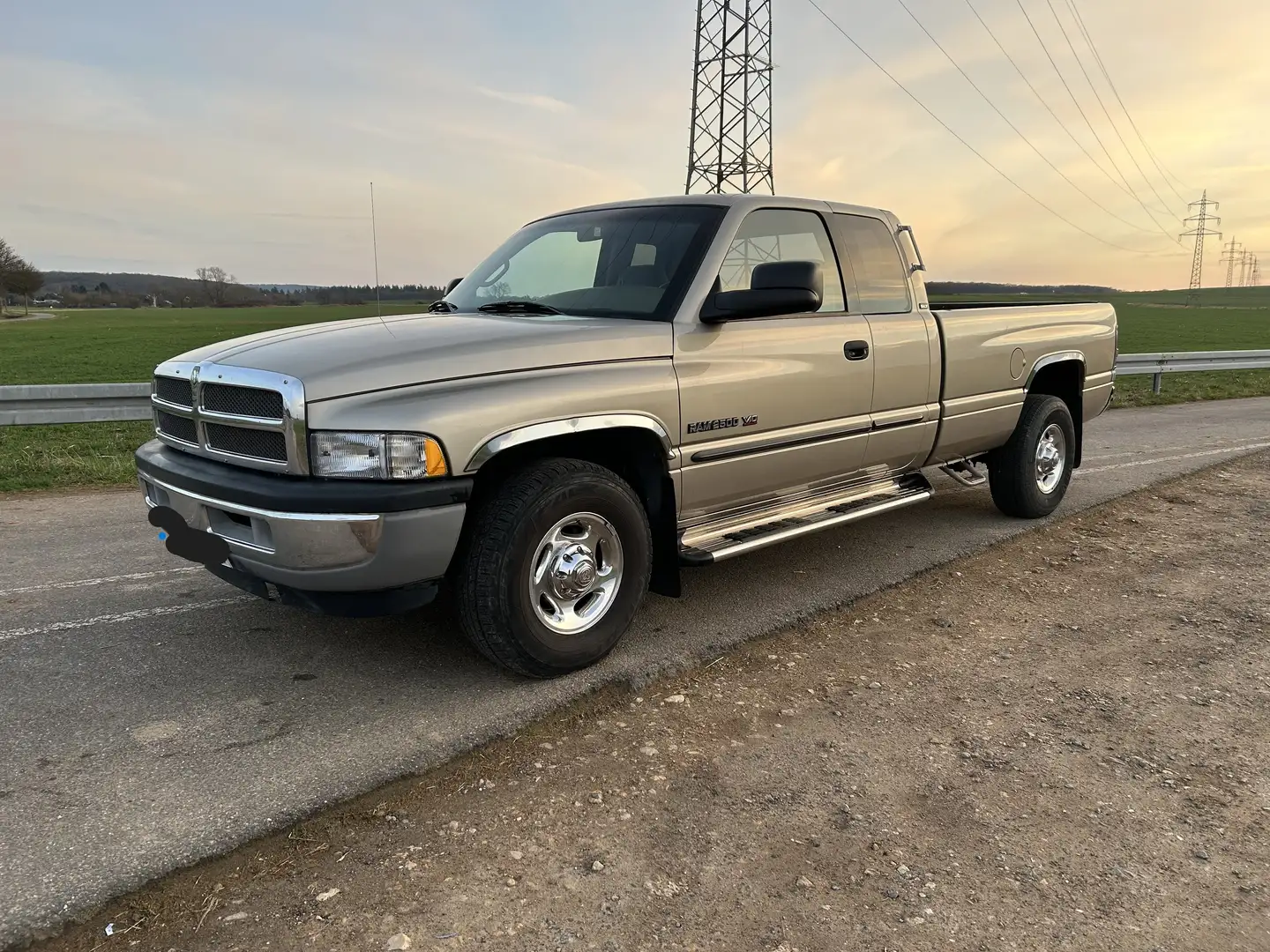 Dodge RAM 2500 V10 8.0 SLT / 4-door CAB / 2-WD Bronz - 2