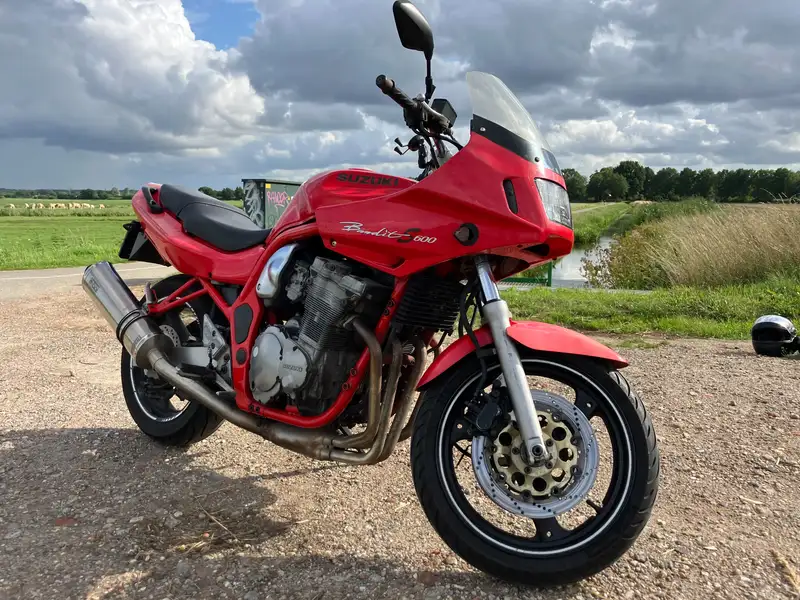 Suzuki Bandit 600 - foto 3