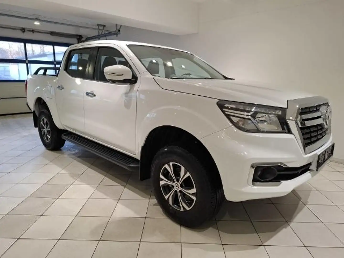 DFSK 2.3 4x4 Pickup Navigation APP White - 2