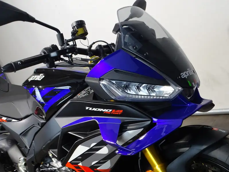 Aprilia Tuono - foto 4
