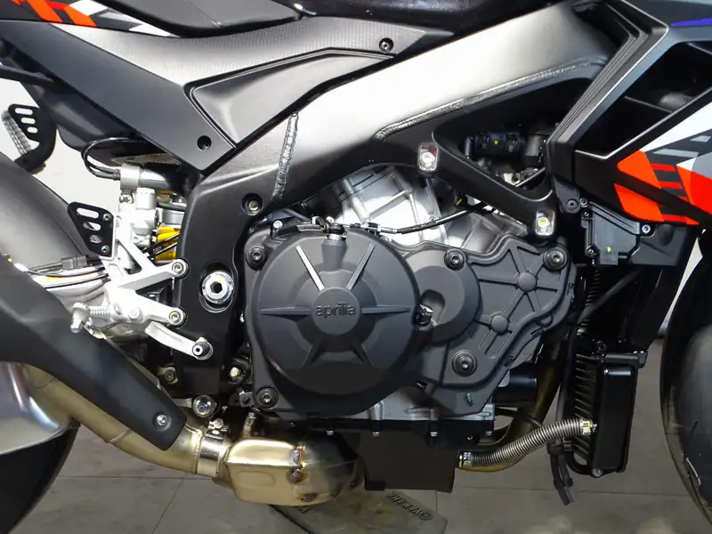 Aprilia Tuono - foto 6
