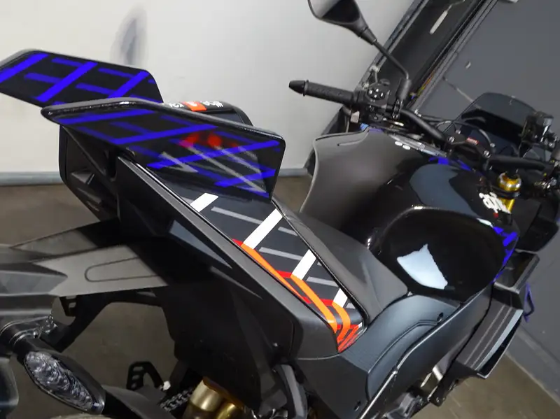 Aprilia Tuono - foto 5