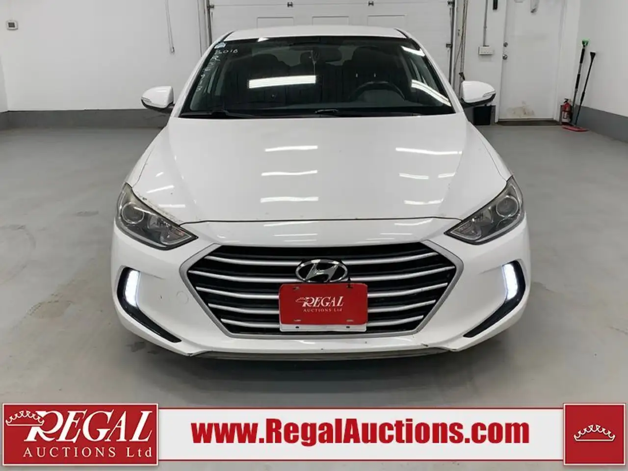 Hyundai ELANTRA снимка Hyundai ELANTRA