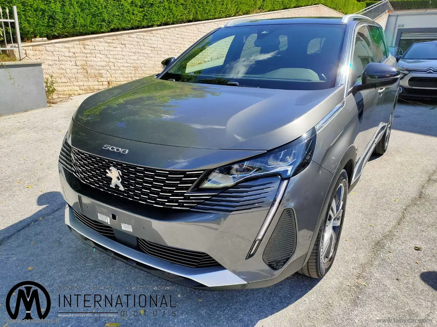Peugeot 5008 PureTech Turbo 130S&S EAT8 All.Pack Gris - 1