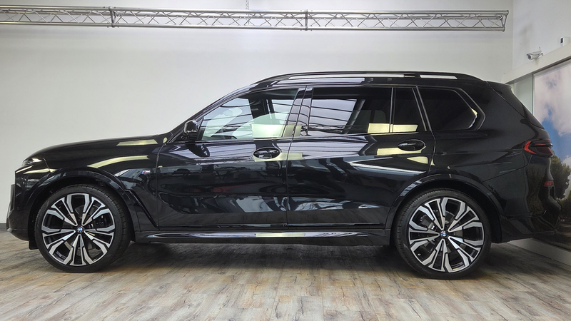 BMW X7 xDr40d M Sport Pro AHK Sitzlüftung ACC 23Zoll — photo 3