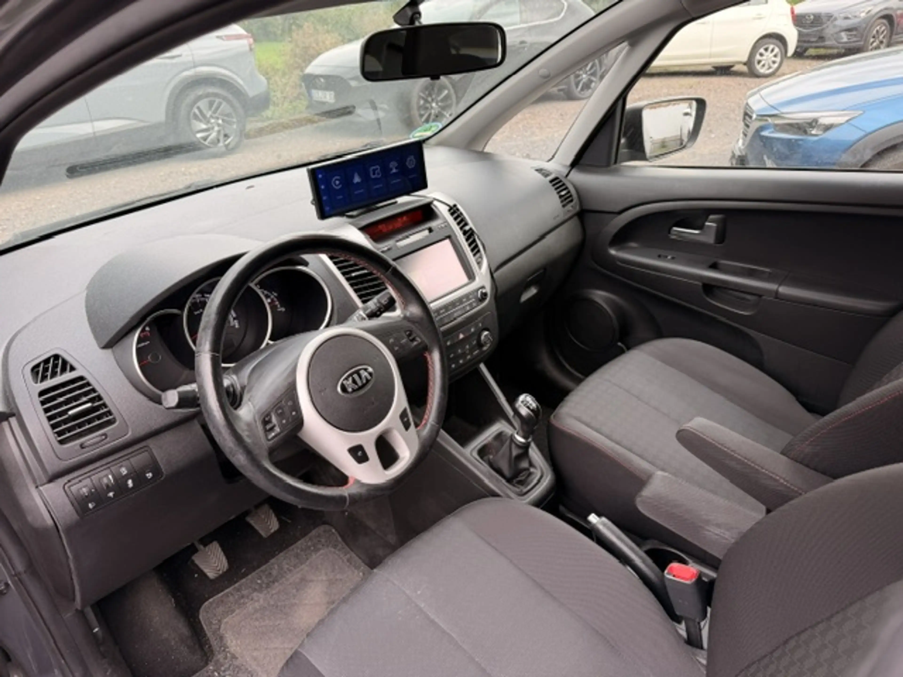 Kia Venga — photo 6