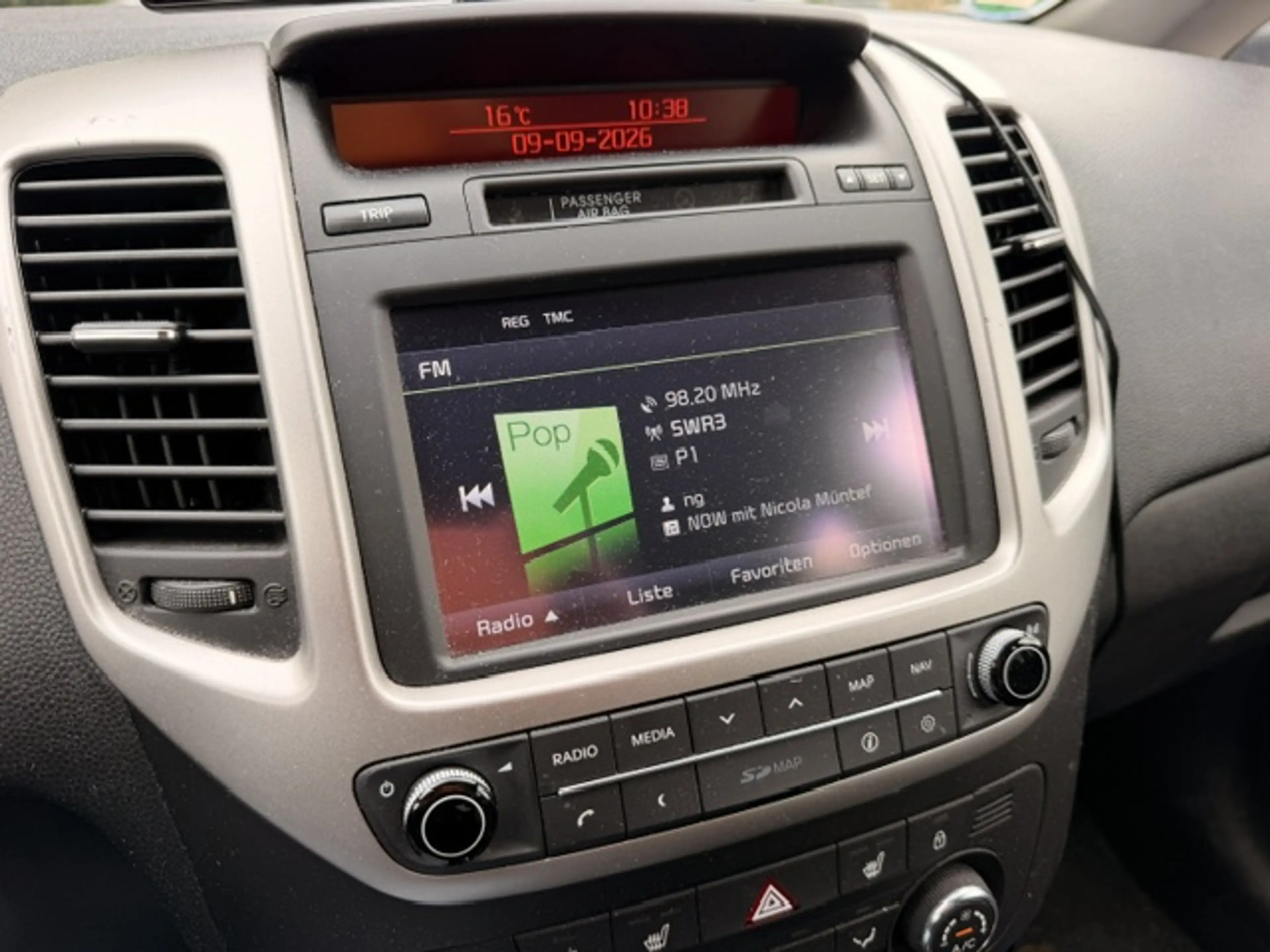 Kia Venga — photo 8
