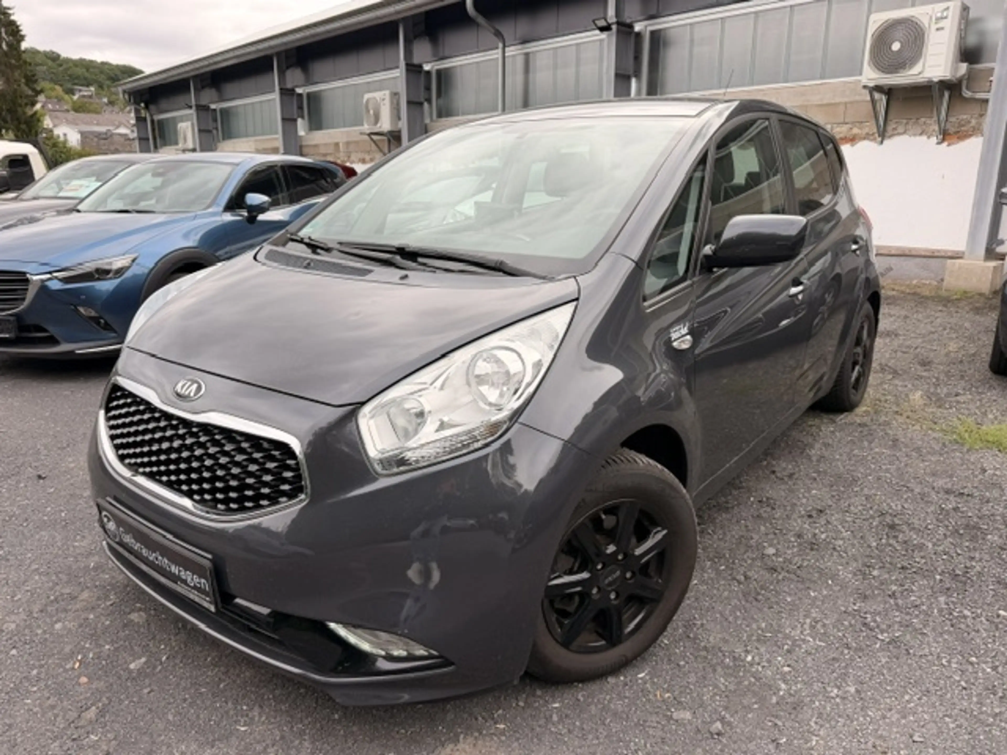 Kia Venga — photo 2