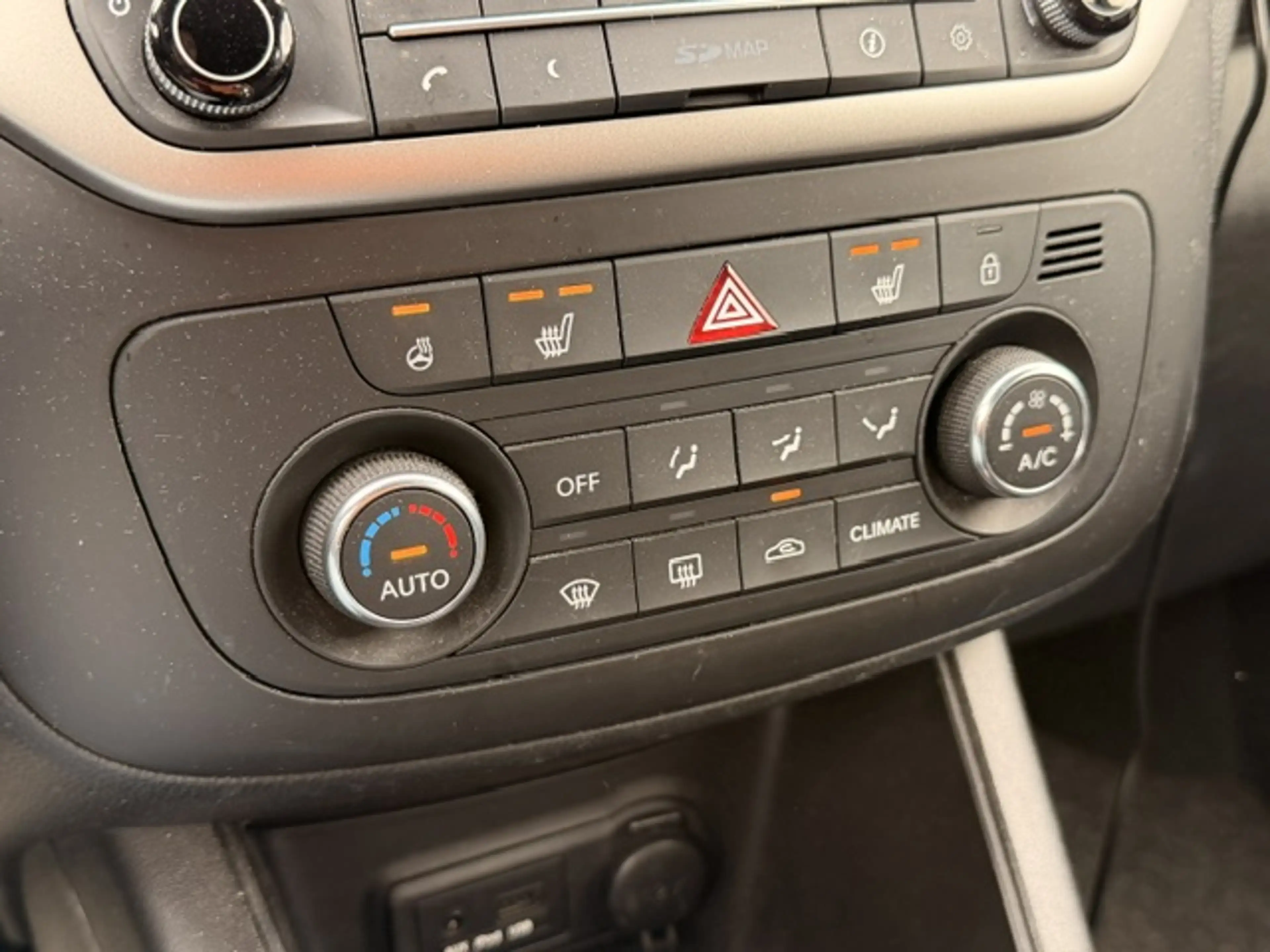 Kia Venga — photo 10
