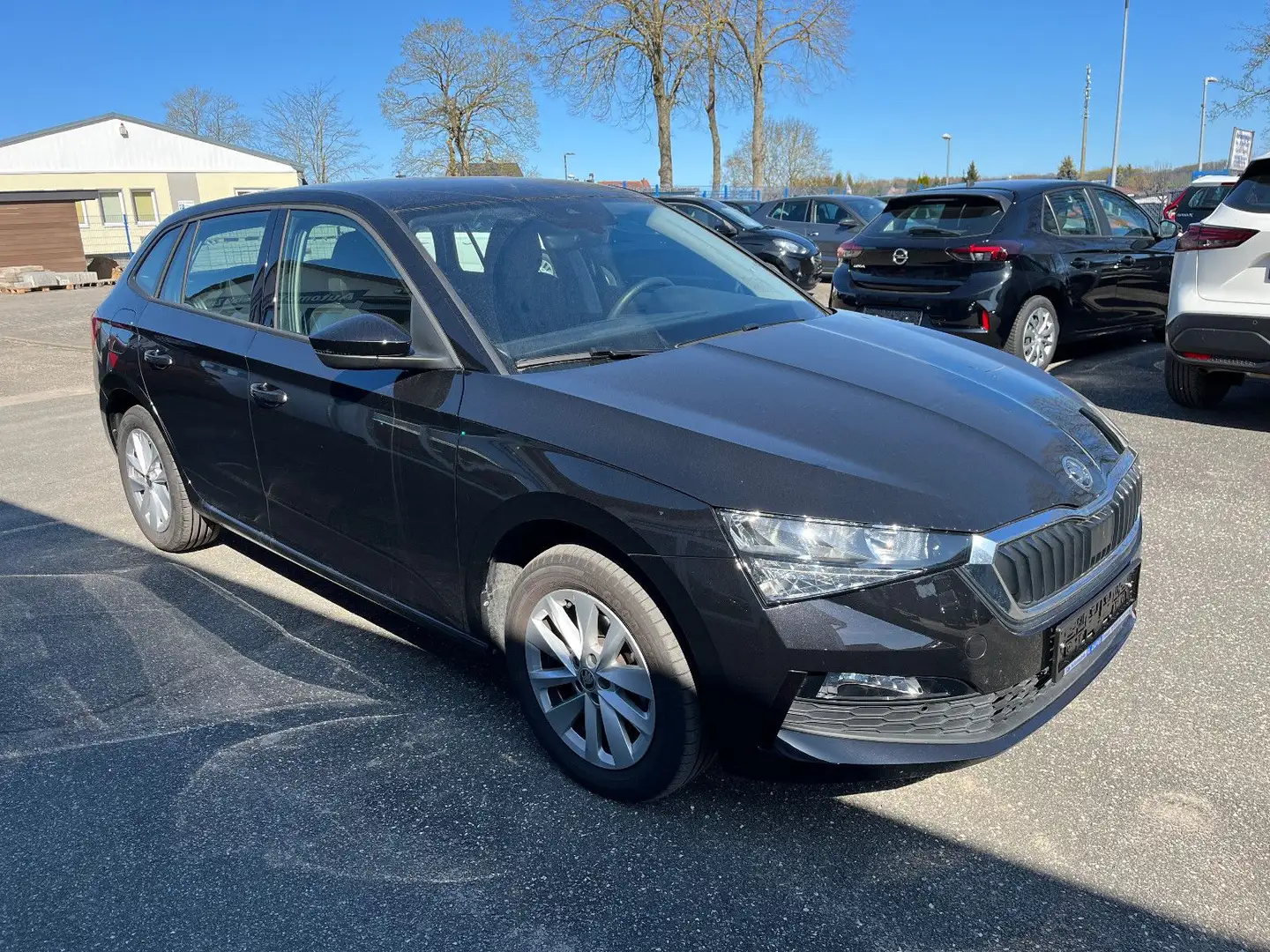 Skoda Scala 1,0 TSI*Ambition Plus*Navi/Klima/SH/Alu/1H Schwarz - 2