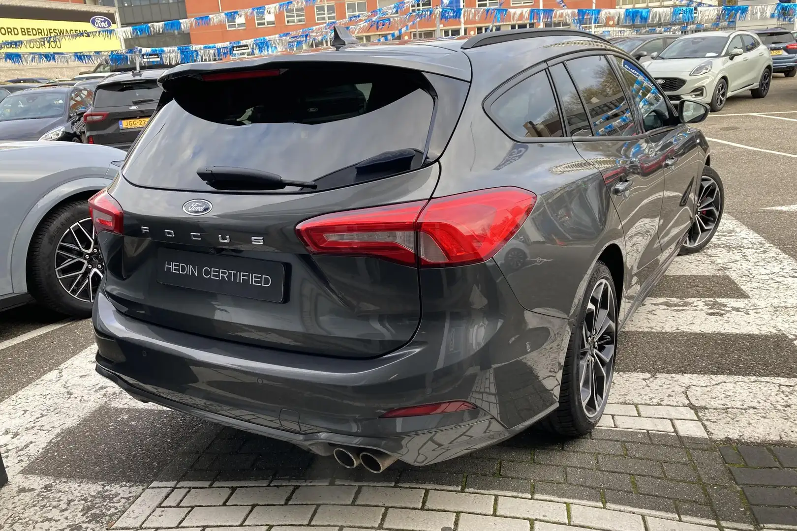 Ford Focus Wagon 1.0 EcoBoost ST Line Business | Navigatie | Gris - 2