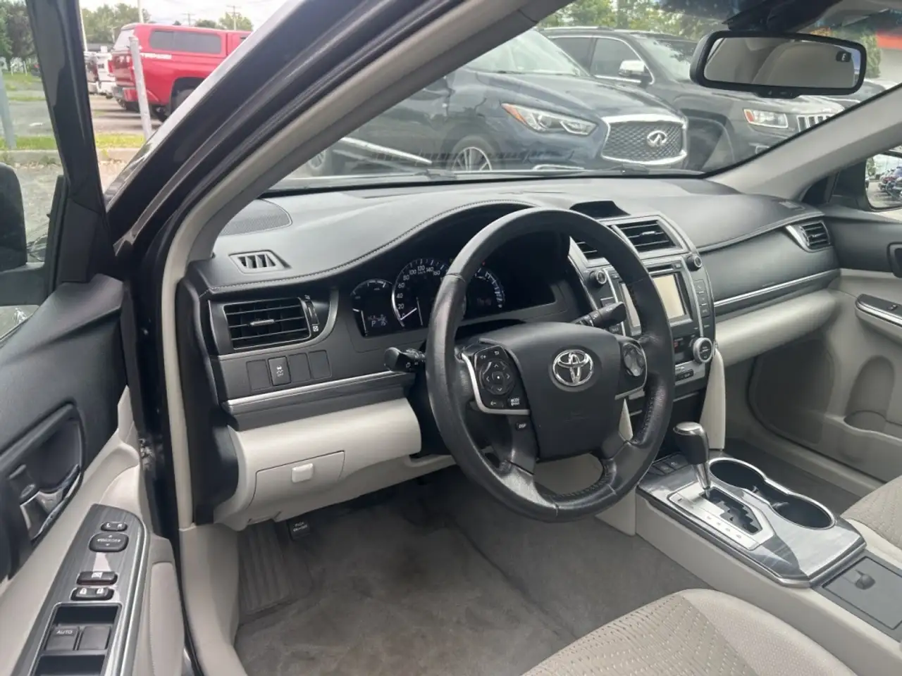 Toyota Camry снимка Toyota Camry