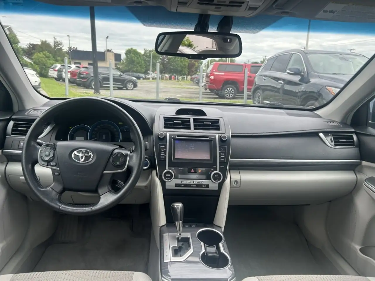 Toyota Camry снимка Toyota Camry