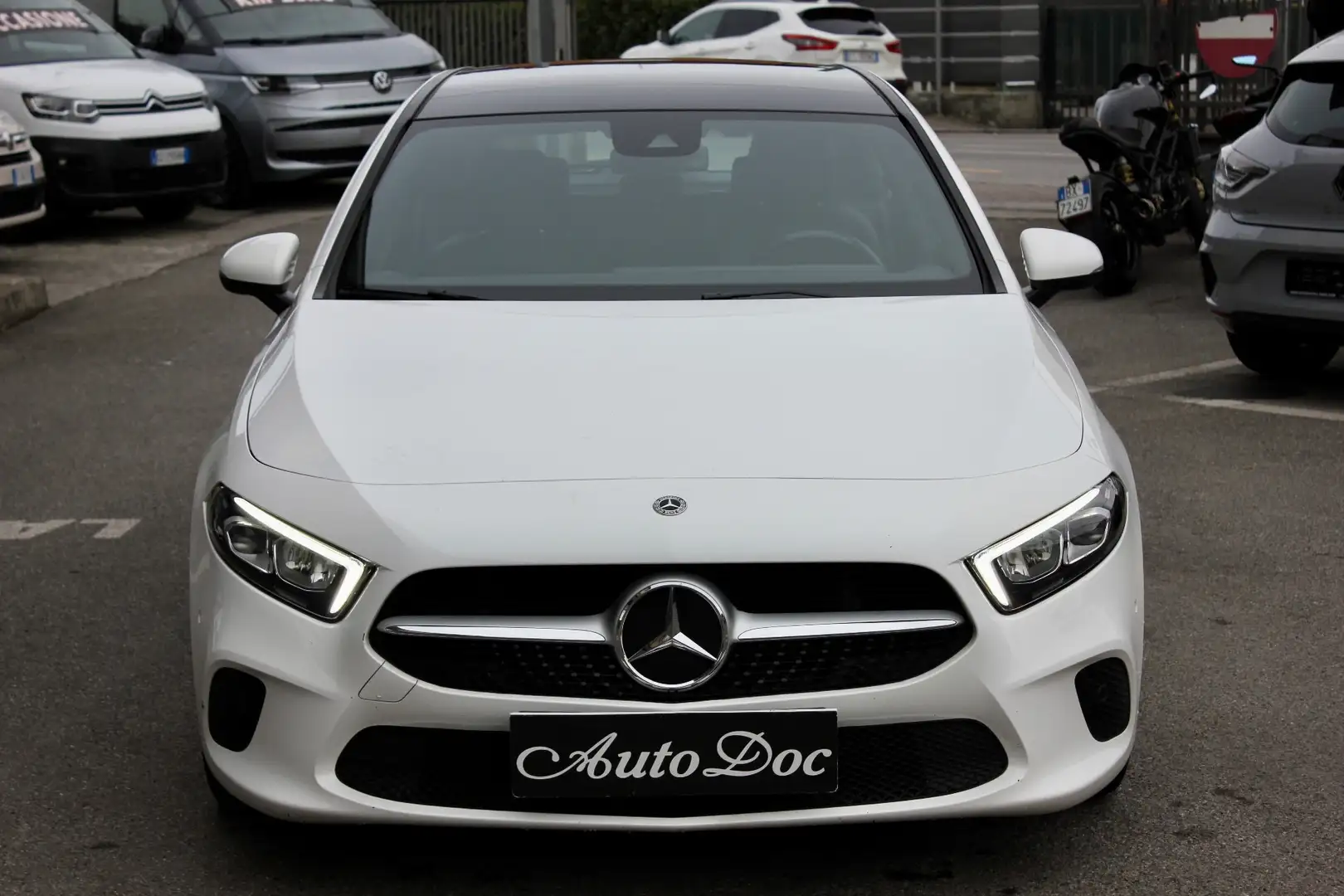 Mercedes-Benz A 180 A 180 d Sport TETTO APRIBILE Weiß - 2