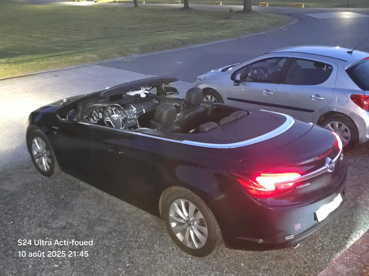 Opel Cascada 2.0 CDTi Cosmo S&S - 2