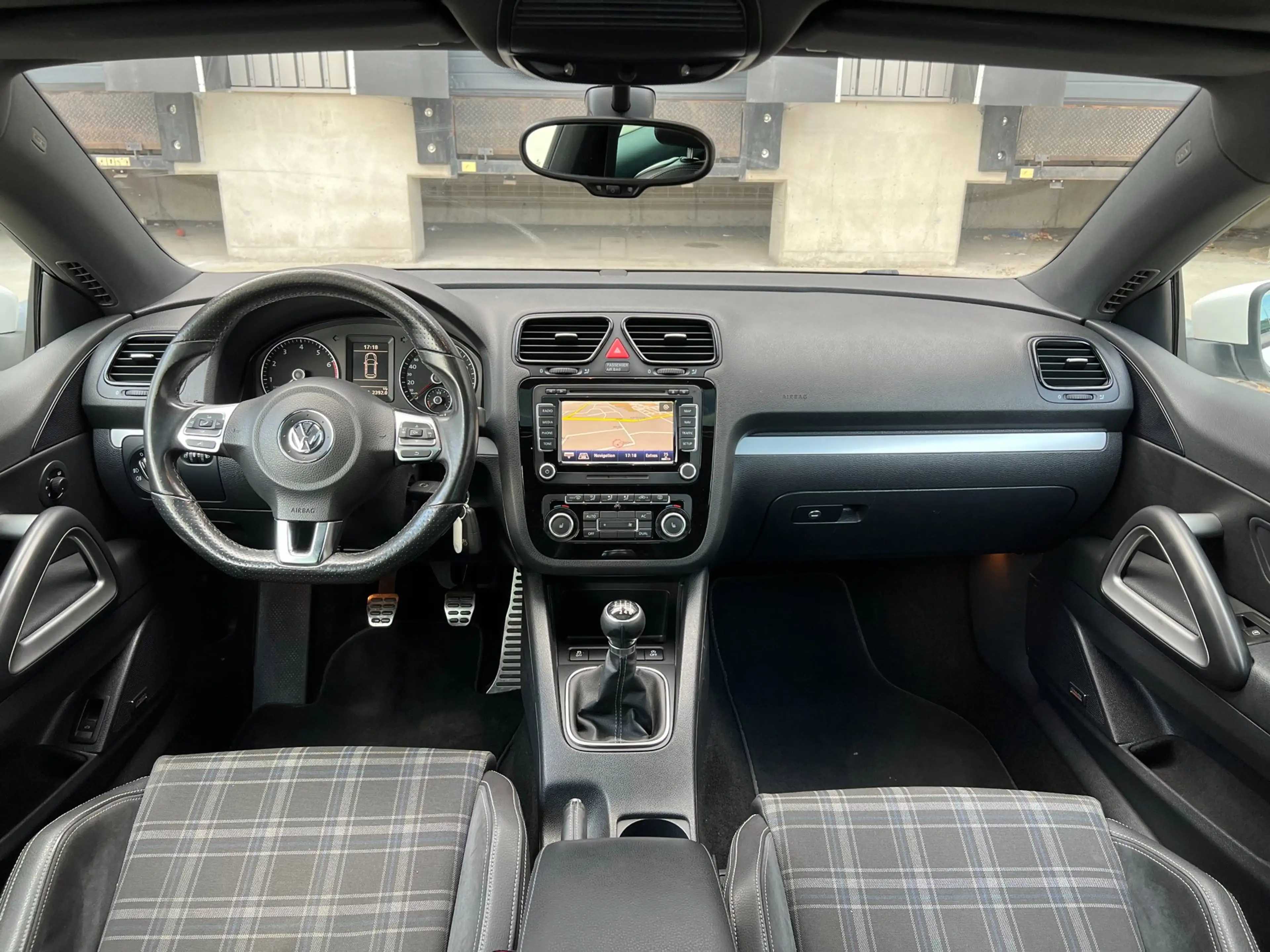 Volkswagen Scirocco 1.4 TSI Highline Plus, Pano, Dynaudio, Navi — photo 14