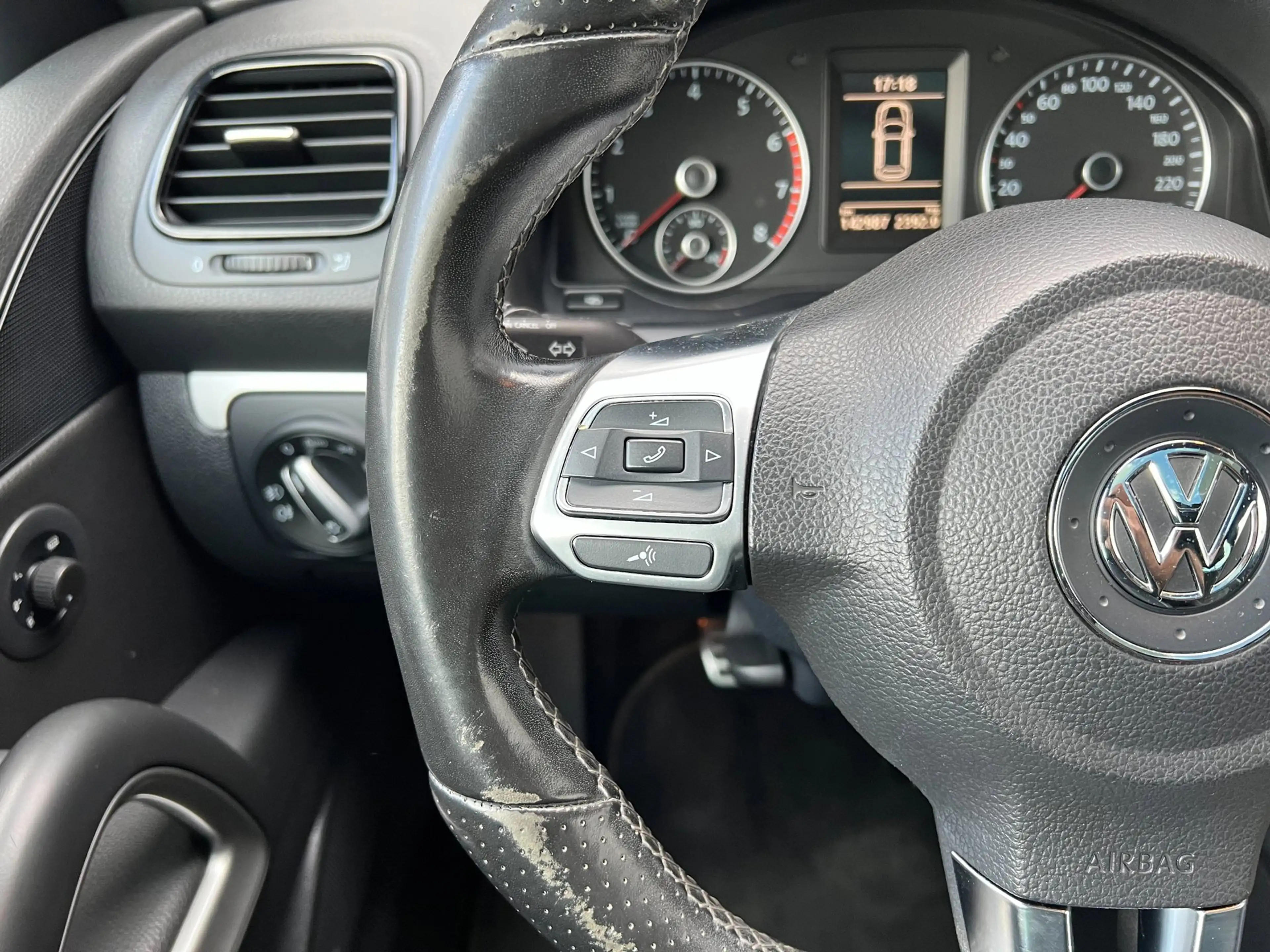 Volkswagen Scirocco 1.4 TSI Highline Plus, Pano, Dynaudio, Navi — photo 15