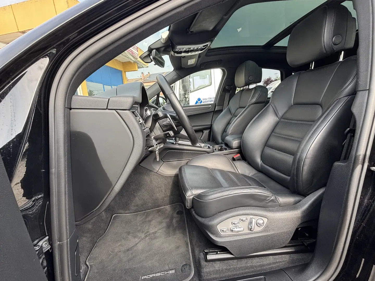 Porsche Macan Macan FULL OPTIONAL 2.0 265cv pdk Nero - 2