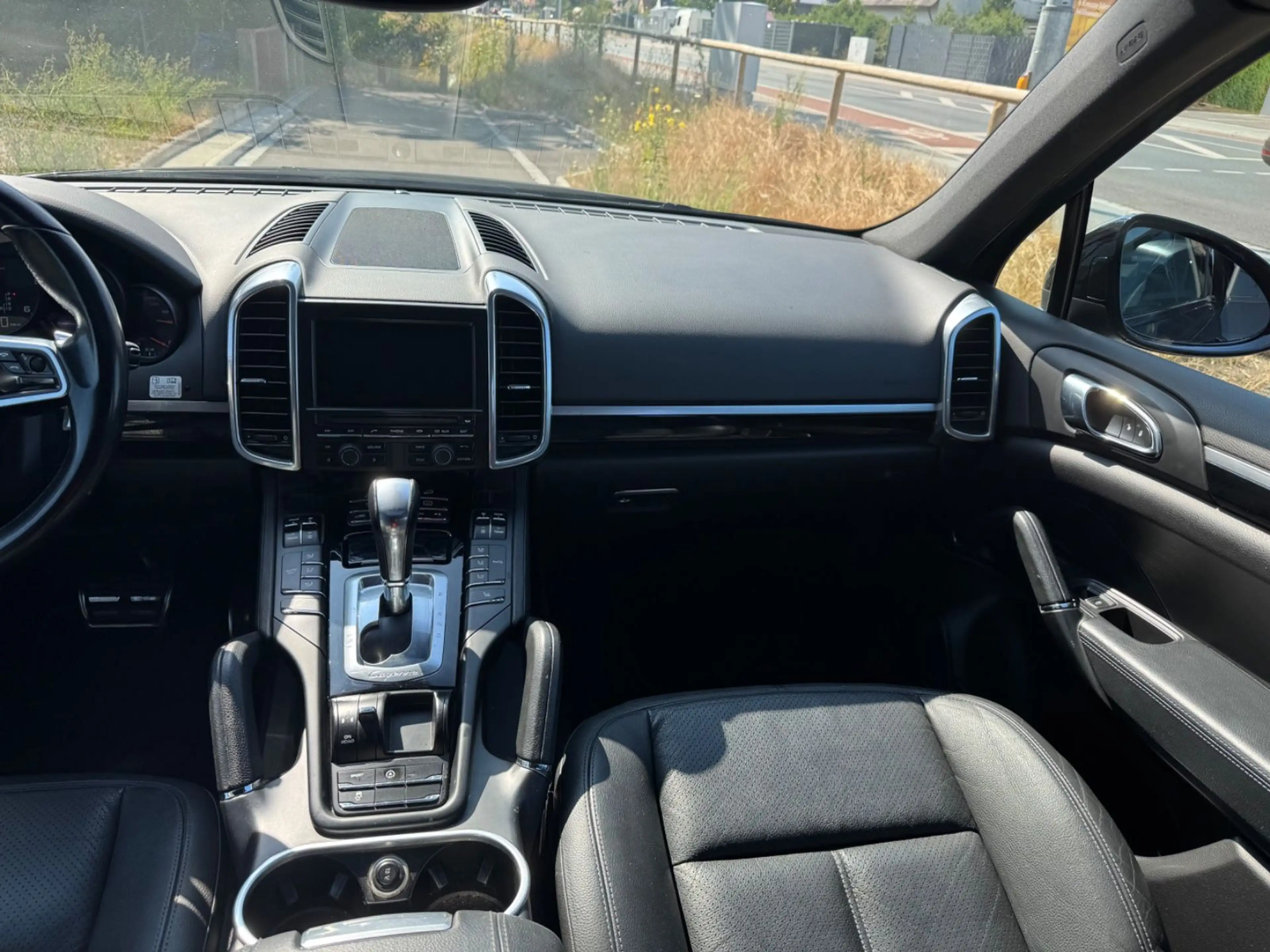 Porsche Cayenne Diesel S/GSD/Memory/4xSHZ/Tempo/Bose/22" — photo 10