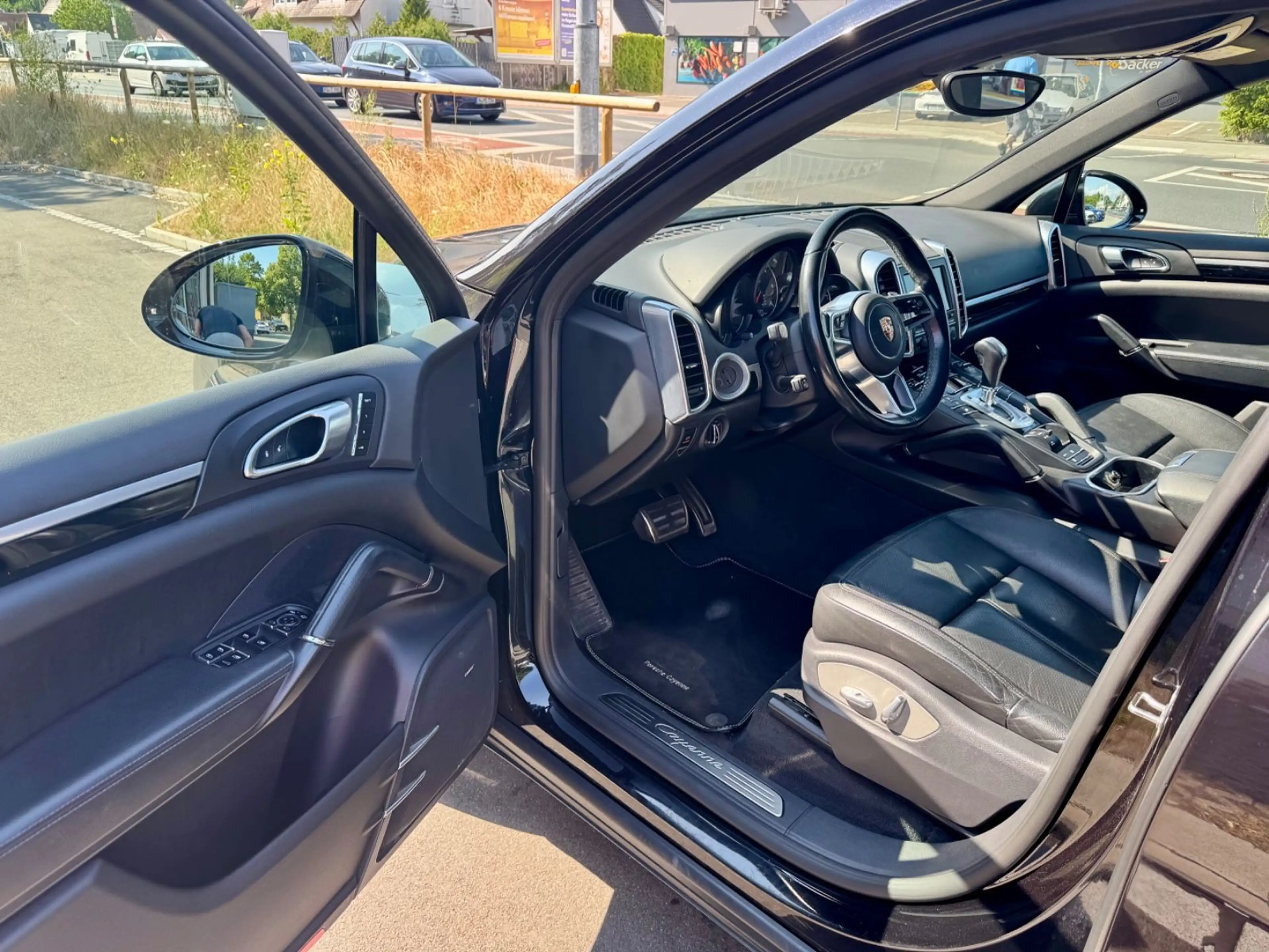 Porsche Cayenne Diesel S/GSD/Memory/4xSHZ/Tempo/Bose/22" — photo 7